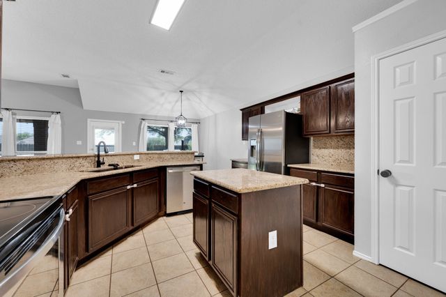 3214 Eagle Lane, Midlothian, TX 76065