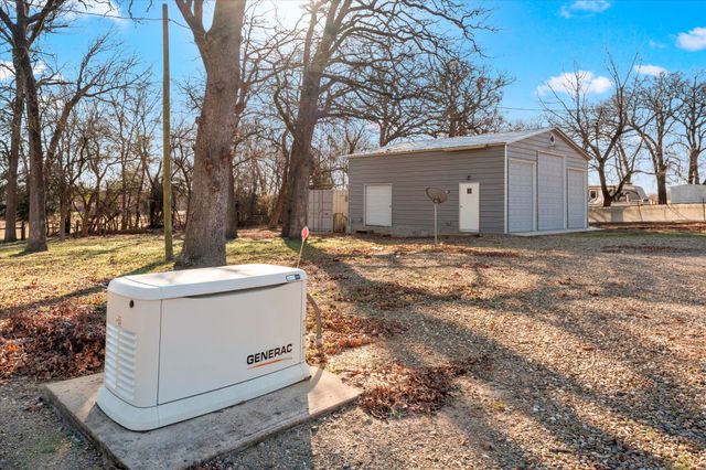6330 Farm Road 1402, Mt Pleasant, TX 75455