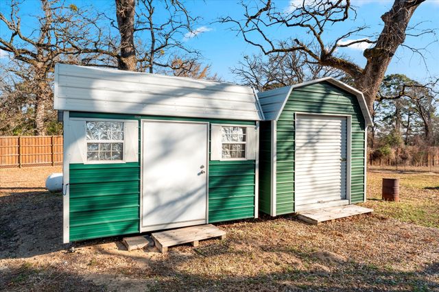 6330 Farm Road 1402, Mt Pleasant, TX 75455