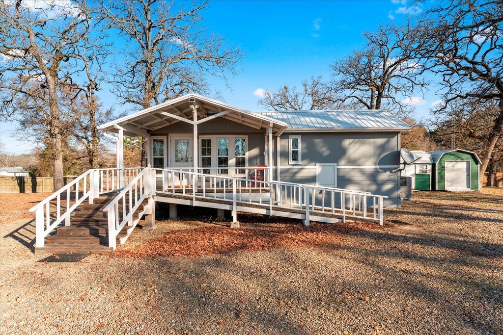 6330 Farm Road 1402, Mt Pleasant, TX 75455
