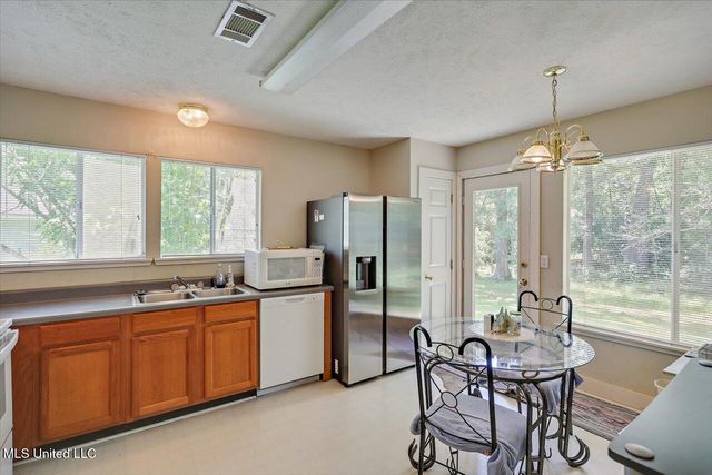 3118 Tynes Drive, Byram, MS 39272