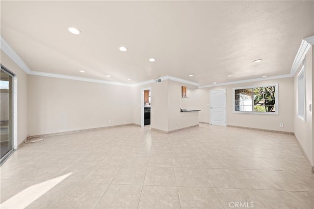 1560 N Vista Avenue, Rialto, CA 92376