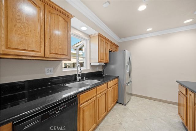 1560 N Vista Avenue, Rialto, CA 92376