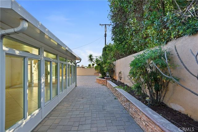 1560 N Vista Avenue, Rialto, CA 92376