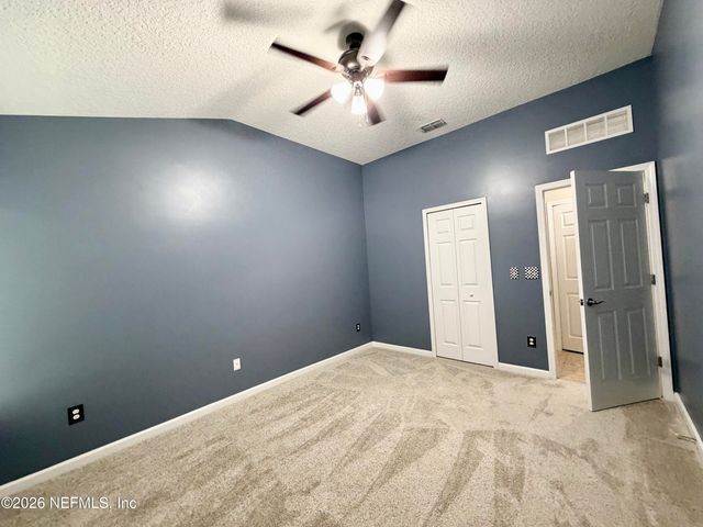 1919 DERRINGER Road, Jacksonville, FL 32225