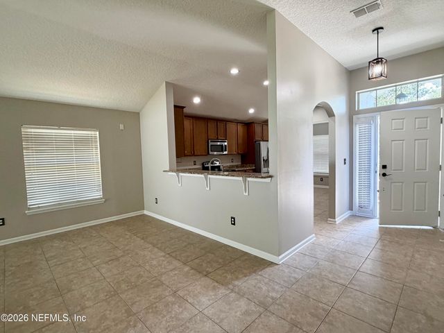 1919 DERRINGER Road, Jacksonville, FL 32225
