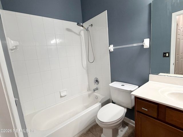 1919 DERRINGER Road, Jacksonville, FL 32225
