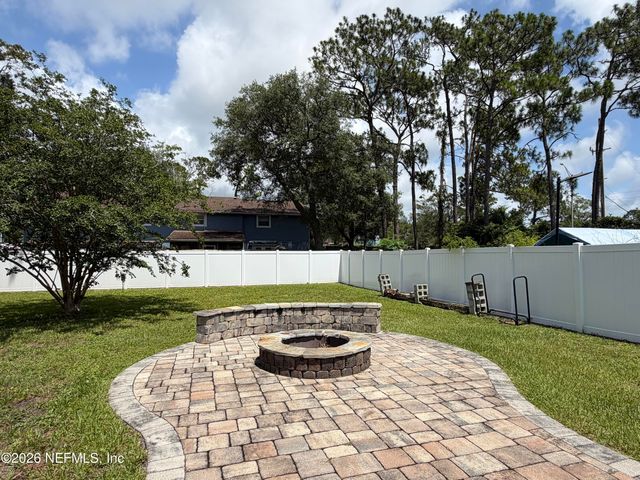 1919 DERRINGER Road, Jacksonville, FL 32225