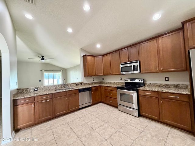 1919 DERRINGER Road, Jacksonville, FL 32225