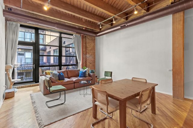 1040 W Adams Street 427, Chicago, IL 60607