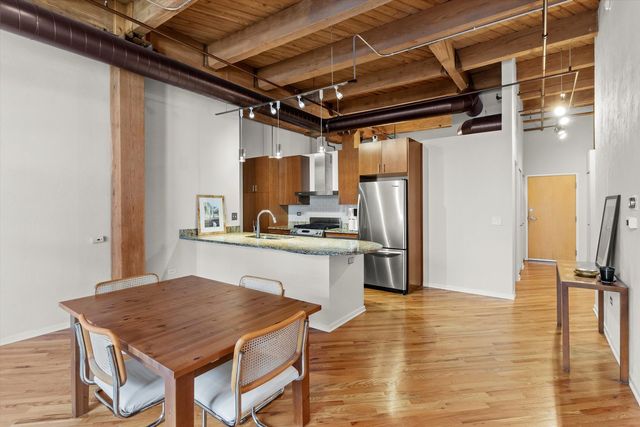 1040 W Adams Street 427, Chicago, IL 60607