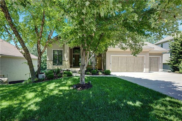 25312 W 96th Terrace, Lenexa, KS 66227