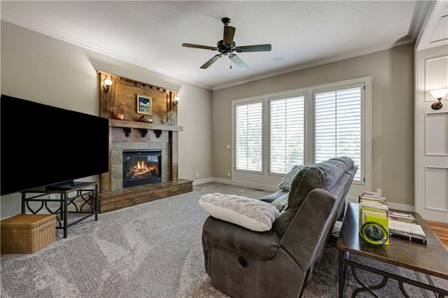 25312 W 96th Terrace, Lenexa, KS 66227