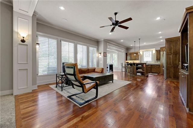 25312 W 96th Terrace, Lenexa, KS 66227