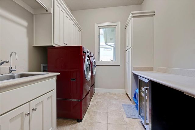 25312 W 96th Terrace, Lenexa, KS 66227
