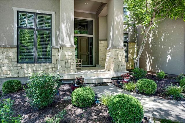 25312 W 96th Terrace, Lenexa, KS 66227