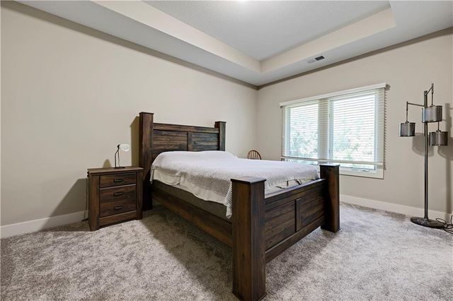 25312 W 96th Terrace, Lenexa, KS 66227