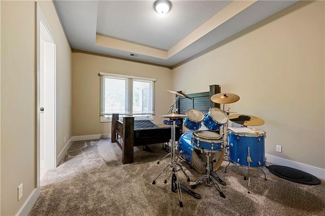 25312 W 96th Terrace, Lenexa, KS 66227