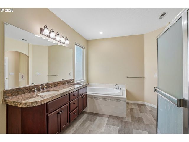 5392 Nw CRADY Ln, Portland, OR 97229