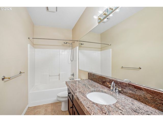 5392 Nw CRADY Ln, Portland, OR 97229