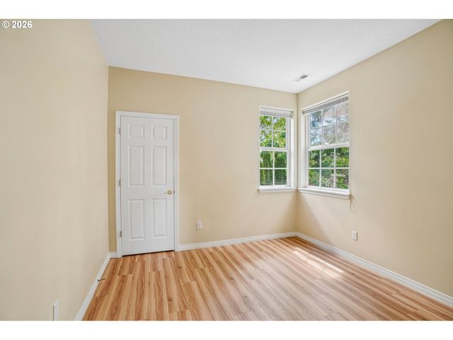 5392 Nw CRADY Ln, Portland, OR 97229