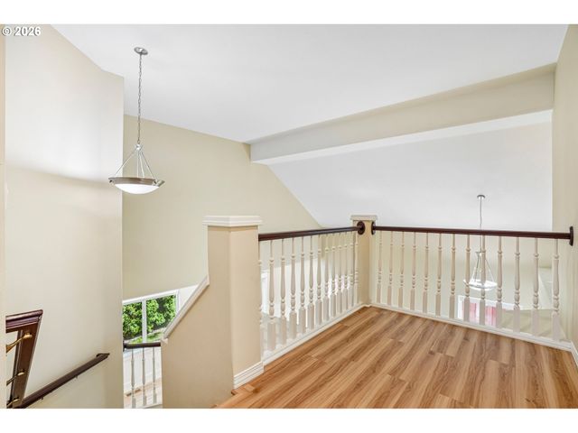 5392 Nw CRADY Ln, Portland, OR 97229