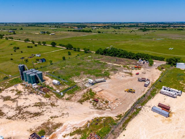 201 N Cr-1226, Cleburne, TX 76033