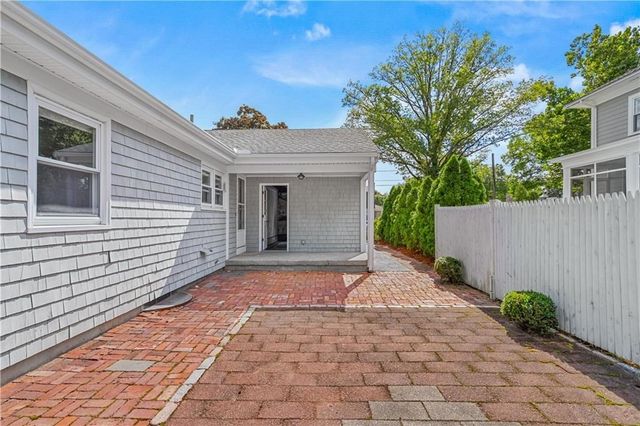 19 Beaumont Street, East Providence, RI 02916