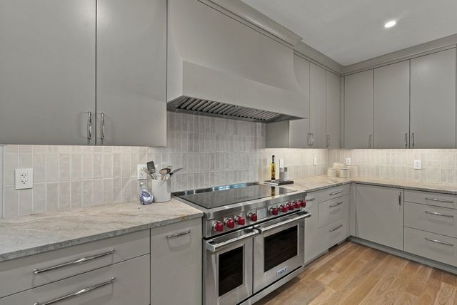 65 Hammond Street, Cambridge, MA 02138