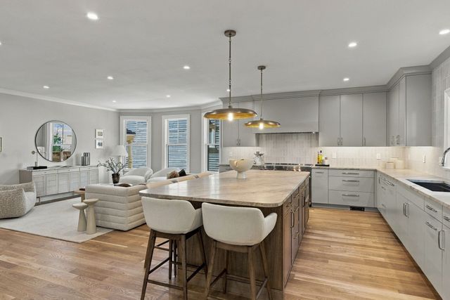 65 Hammond Street, Cambridge, MA 02138