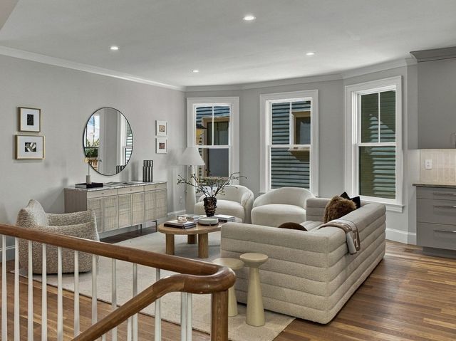 65 Hammond Street, Cambridge, MA 02138