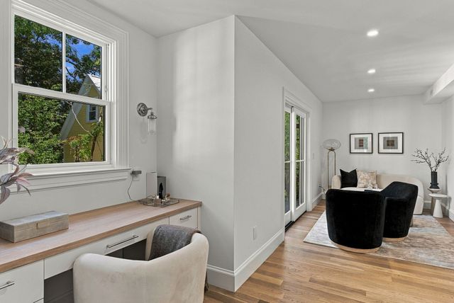 65 Hammond Street, Cambridge, MA 02138