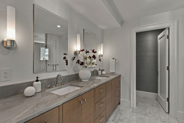 65 Hammond Street, Cambridge, MA 02138