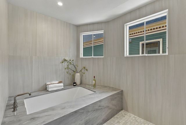 65 Hammond Street, Cambridge, MA 02138