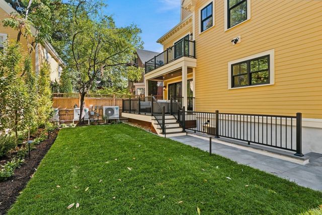 65 Hammond Street, Cambridge, MA 02138
