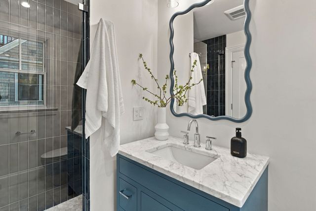65 Hammond Street, Cambridge, MA 02138