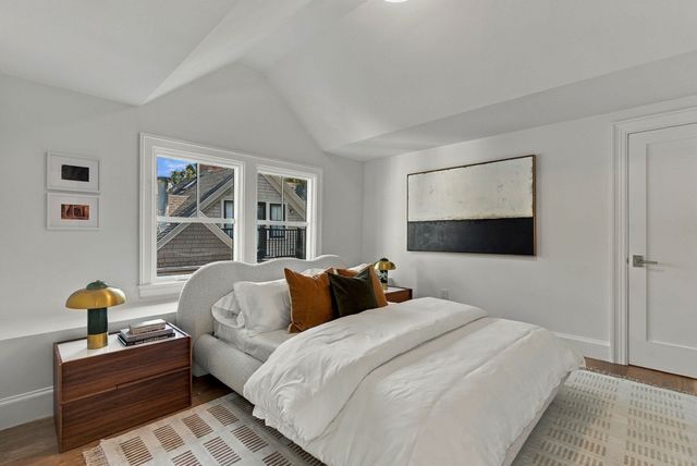 65 Hammond Street, Cambridge, MA 02138