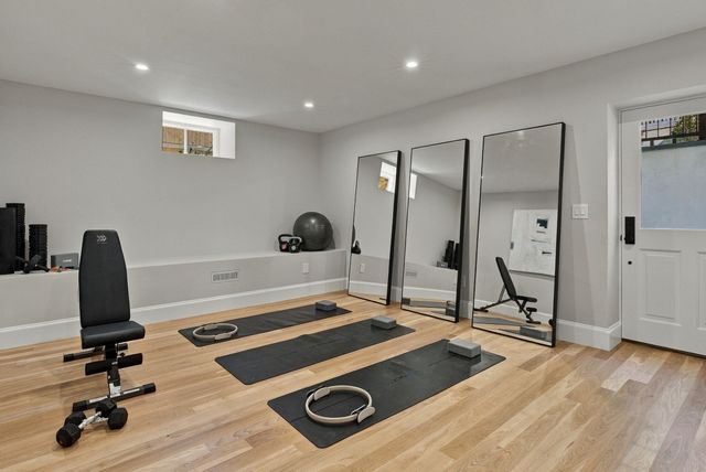 65 Hammond Street, Cambridge, MA 02138