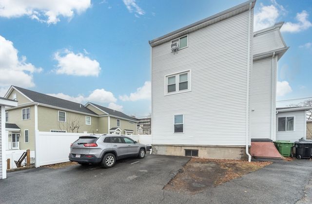 69 Forest St 2, Watertown, MA 02472