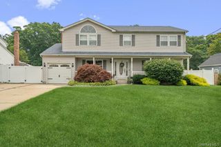 89 Floyd Street, Deer Park, NY 11729