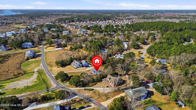 718 Hughes Road, Hampstead, NC 28443