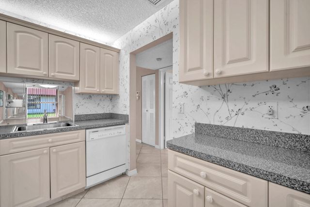 5073 Forsythia Street, Delray Beach, FL 33484