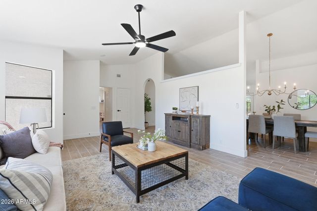 6226 N 88TH Avenue, Glendale, AZ 85305