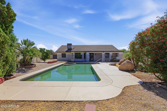 6226 N 88TH Avenue, Glendale, AZ 85305