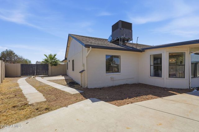6226 N 88TH Avenue, Glendale, AZ 85305