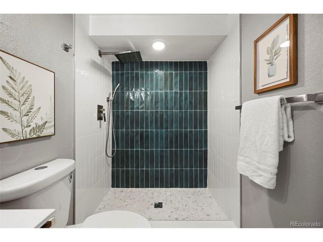 2890 S Sherman St, Englewood, CO 80113