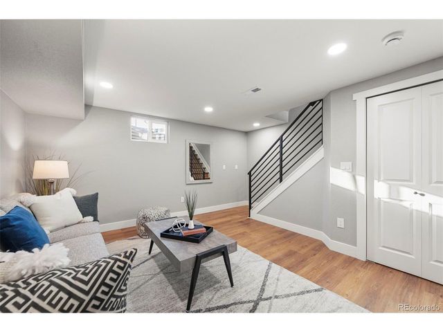 2890 S Sherman St, Englewood, CO 80113