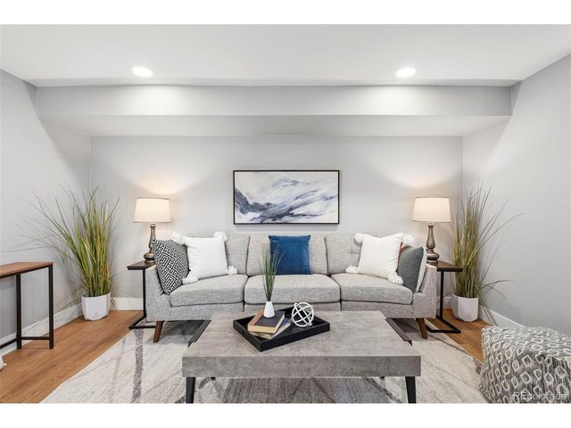 2890 S Sherman St, Englewood, CO 80113