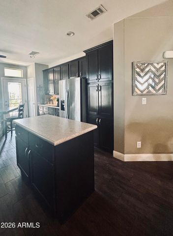 3301 S GOLDFIELD Road 6059, Apache Junction, AZ 85119