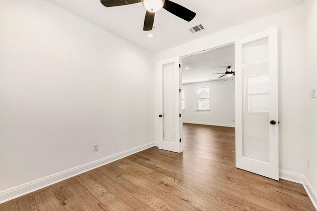 338 Orleanian DR, Buda, TX 78610